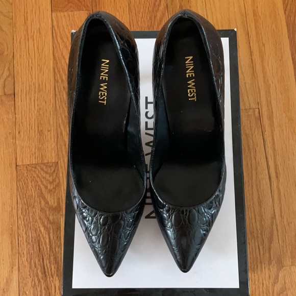 Black Nine West pointy toe heel size 7.5 - Picture 6 of 7